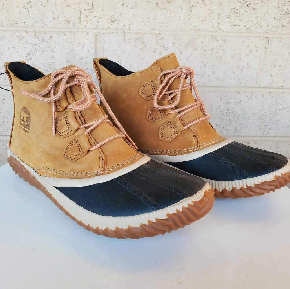 Sorel Duck Boots (Never worn)